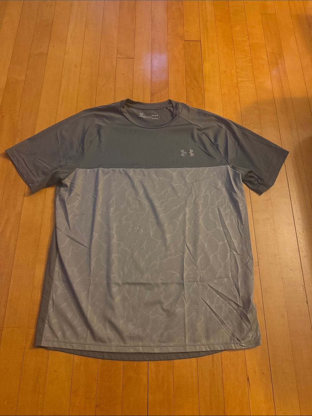 Under Armour heatgear two-tone moss green/grey performance shirt men’s L